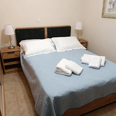 Angela's House * Galaxídhion